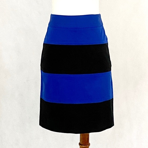 Banana Republic Dresses & Skirts - Banana Republic Cotton Blend Wide Stripe Skirt